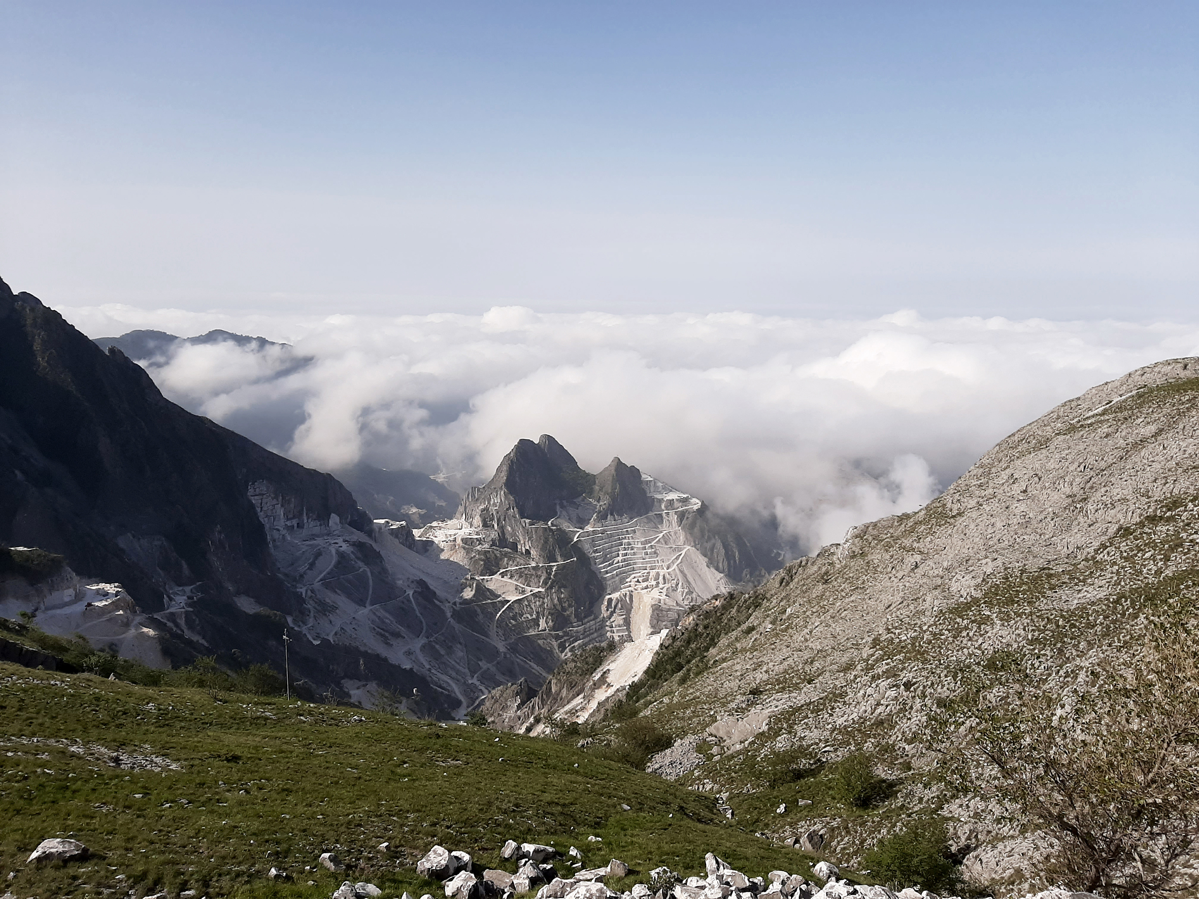 LE MARBRE DE CARRARE, UNE MALEDICTION ?